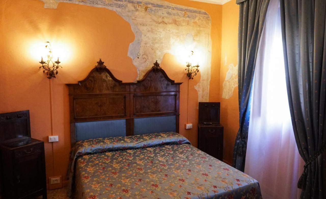 Antica Dimora Della Racchetta Hotel Ferrara Eksteriør billede